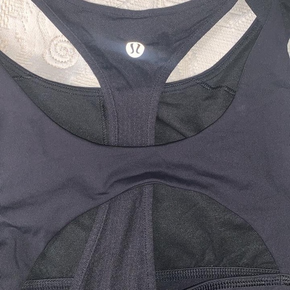 Lululemon tank - Picture 4 of 4